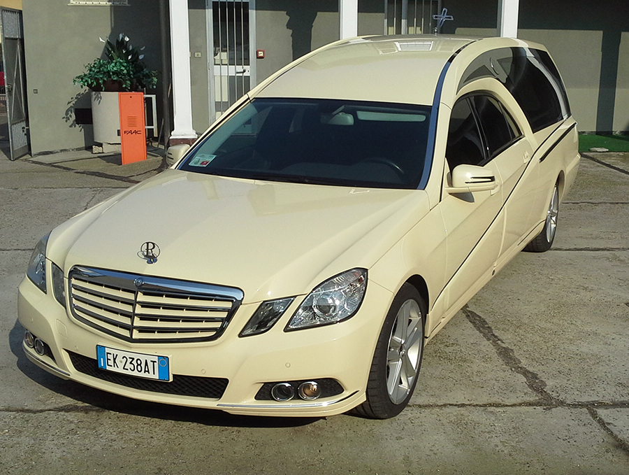 Automezzi funebri Automezzi funebri